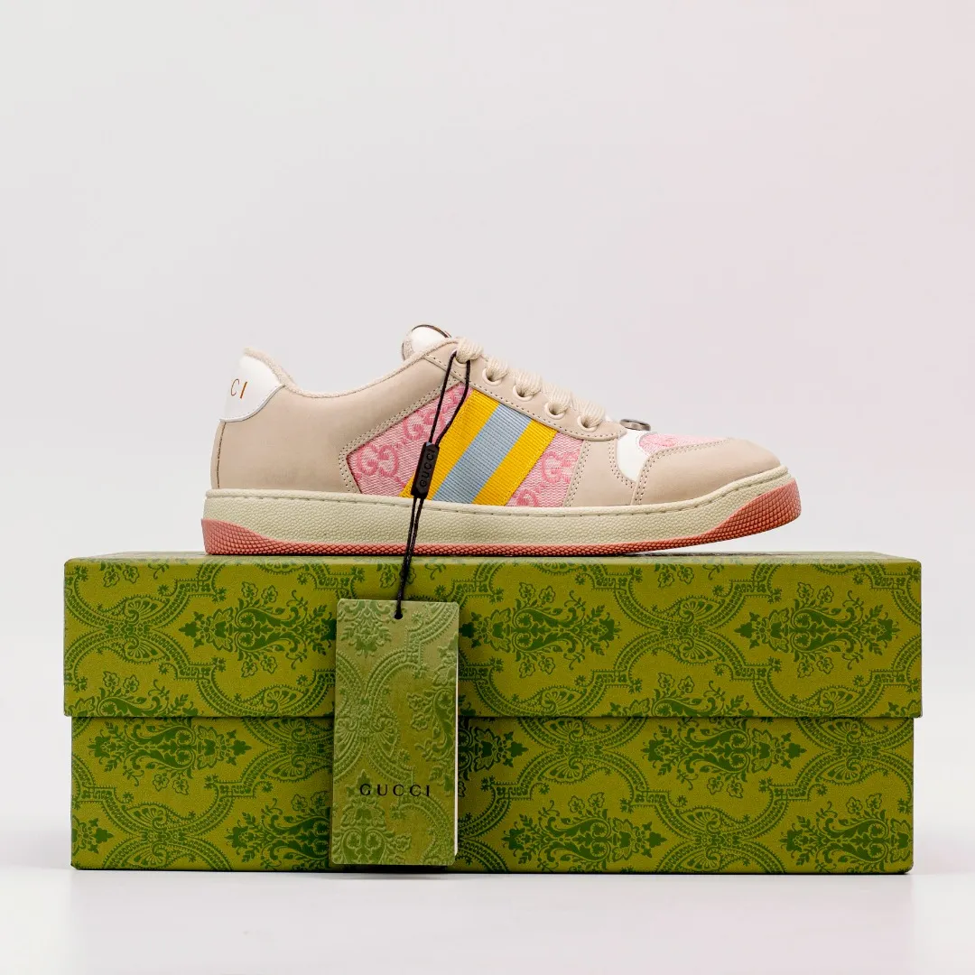 Ex-factory price 620 [Higher version] GUCCI casual sports distressed small dirty shoes, polished cowhide fabric, hand-made distressed effect!  Original terry cloth, delicate, soft, comfortable and breathable. Privately molded steel-stamped two-color original TPU outsole (lower layer is wider, upper layer is narrower) to differentiate the wrong version of the outsole in the market. Fabric, material, outsole, detail comparison SIZE: 34-41, 38-45 regular size (women's 34, 41, men's 38, 45 customized, non-returnable and non-exchangeable) (women's colors and men's models need to be customized)